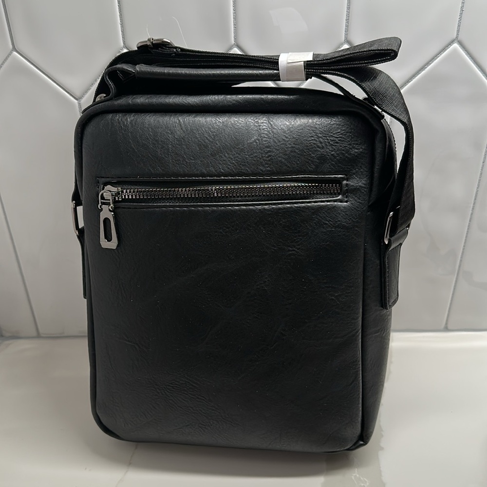 Brand New Black Men's Crossbody Bag - Picture 3 of 3